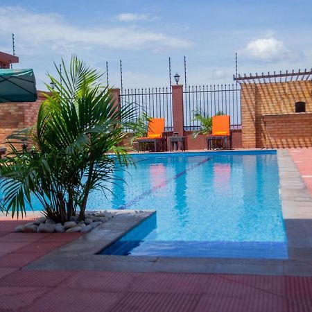 Savannah Suites Lubowa Extérieur photo